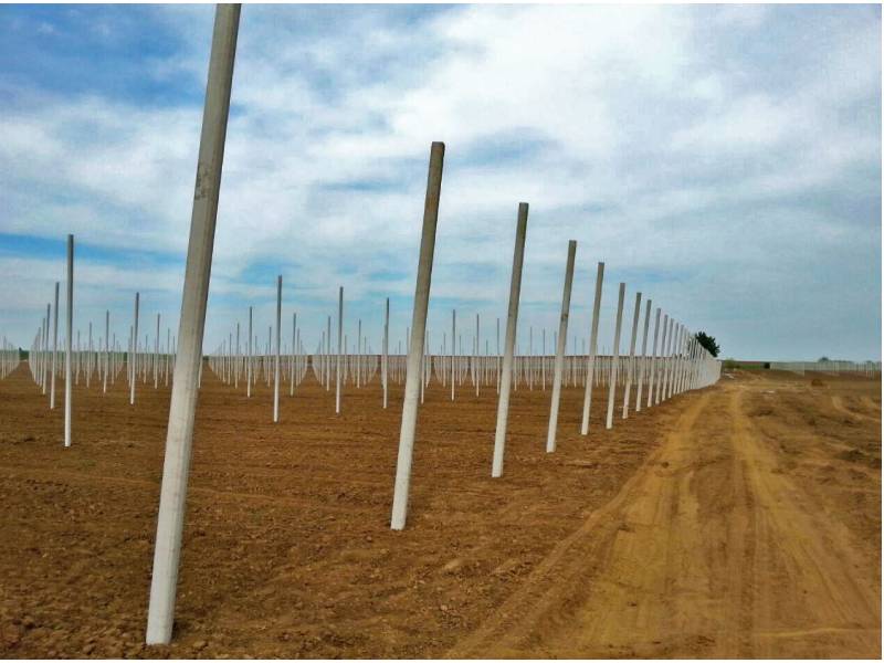 Postavljanje protivgradne mreze april 2015