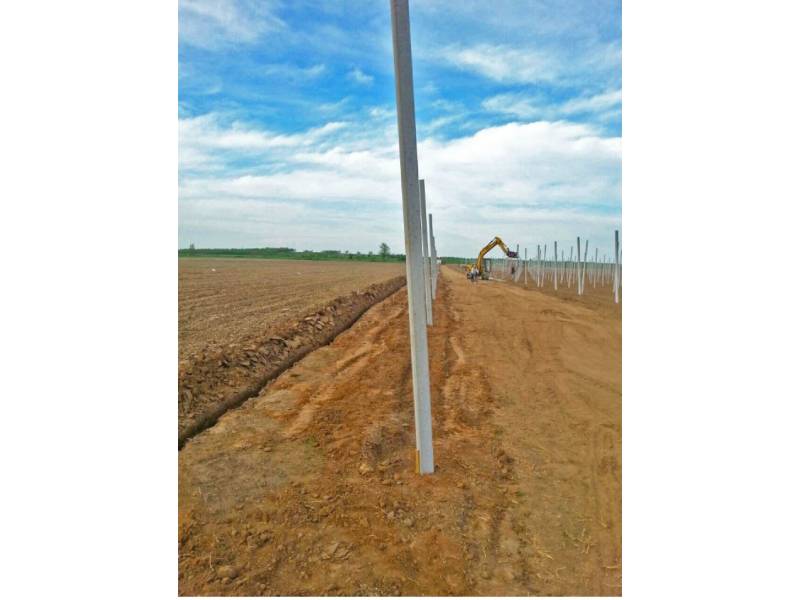 Postavljanje protivgradne mreze april 2015